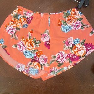 Floral peachy mini short for beach